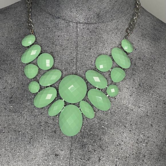 Statement Necklace mint Green Silver tone costume jewelry faceted faux stones - Picture 7 of 14